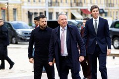 Зеленський зустрівся з представниками президента США Віткоффом і Кушнером у Києві 
