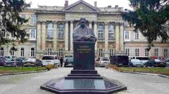 Керівник Золочівської ЦРЛ Тарас Яцунський очолив Університетську лікарню у Львові
