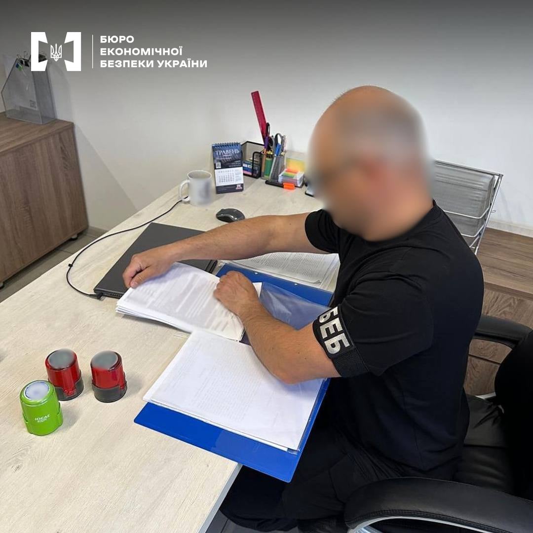 Правоохоронці провели обшуки на підприємстві (фото БЕБ)