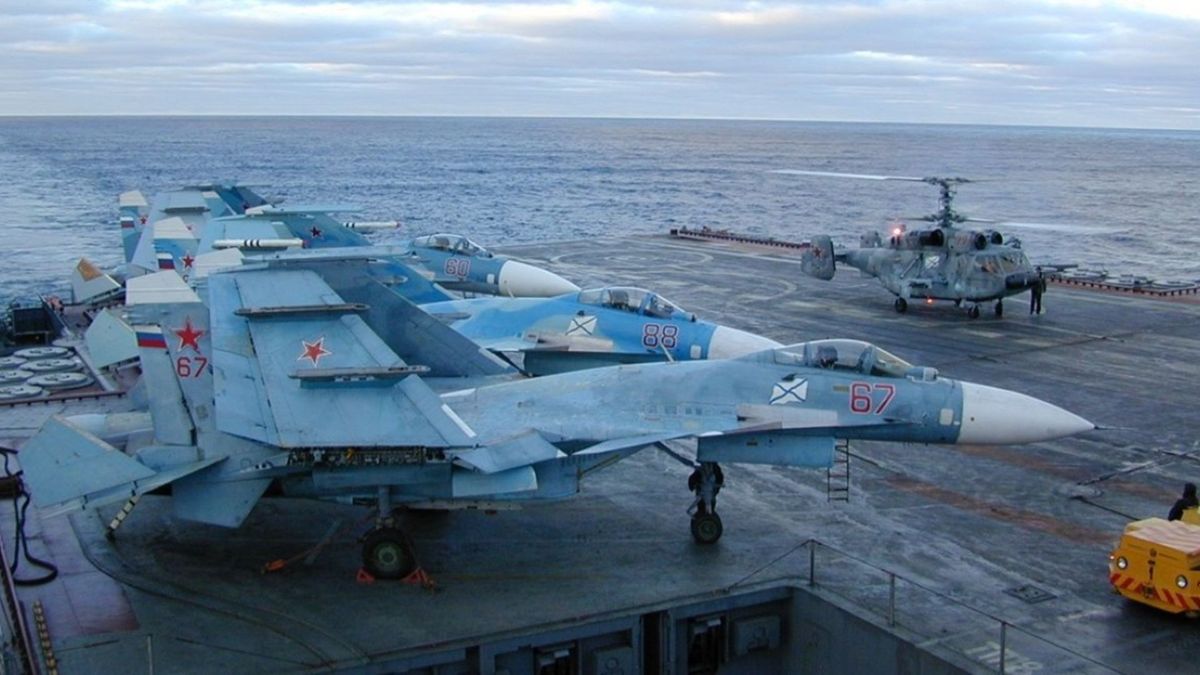 Українські дрони за ніч знищили винищувач, гелікоптер та кілька ракетоносіїв росіян