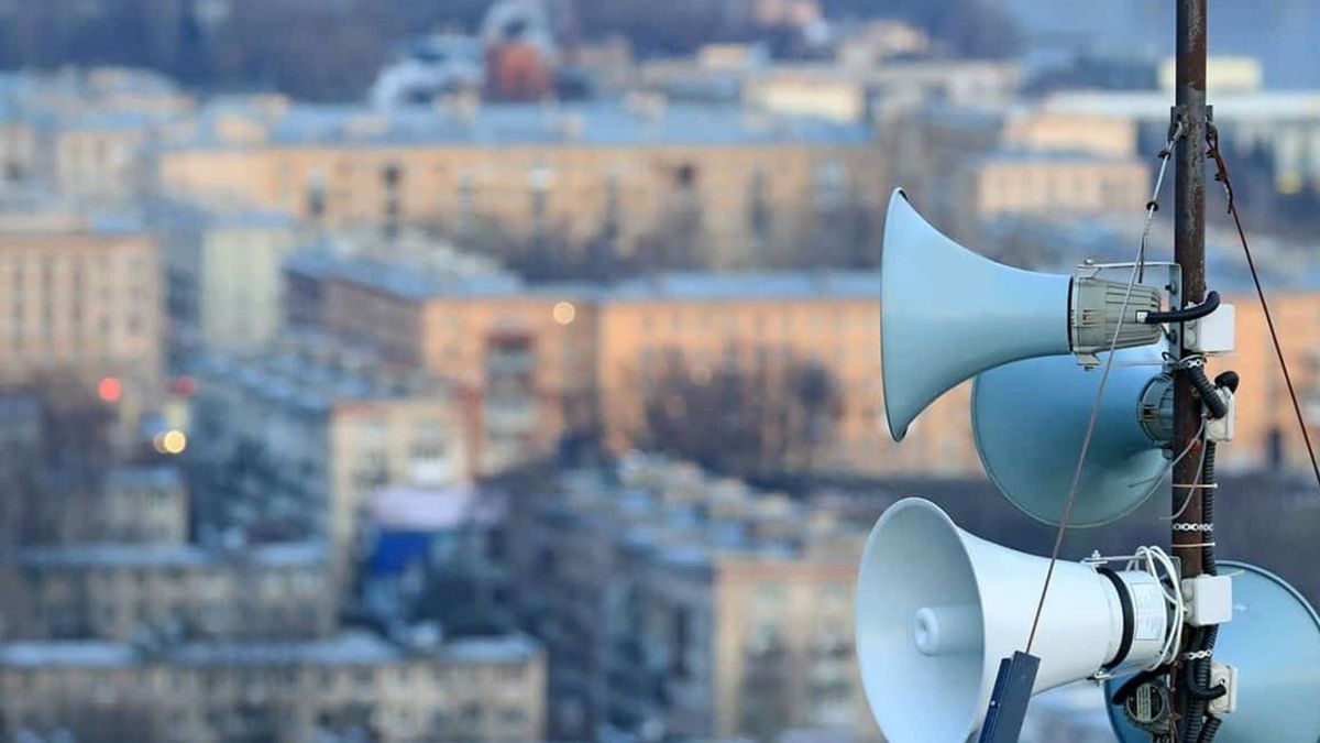 На Львівщині змінять сигнали повітряної тривоги: чи працюватимуть магазини й кафе