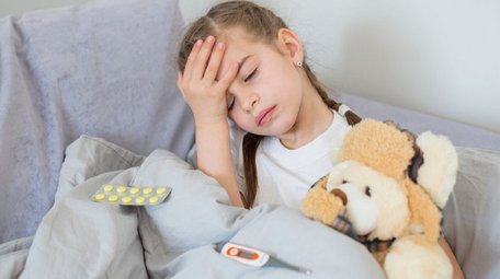 Дитина пішла у школу чи садок і постійно хворіє: чи можна це змінити