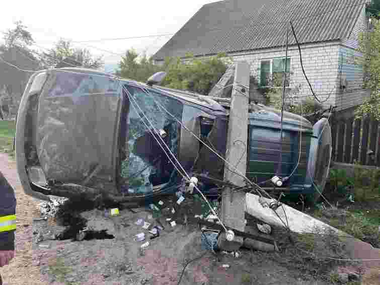 Цивільні авто підрізали бус ТЦК на Волині, постраждали четверо військовослужбовців