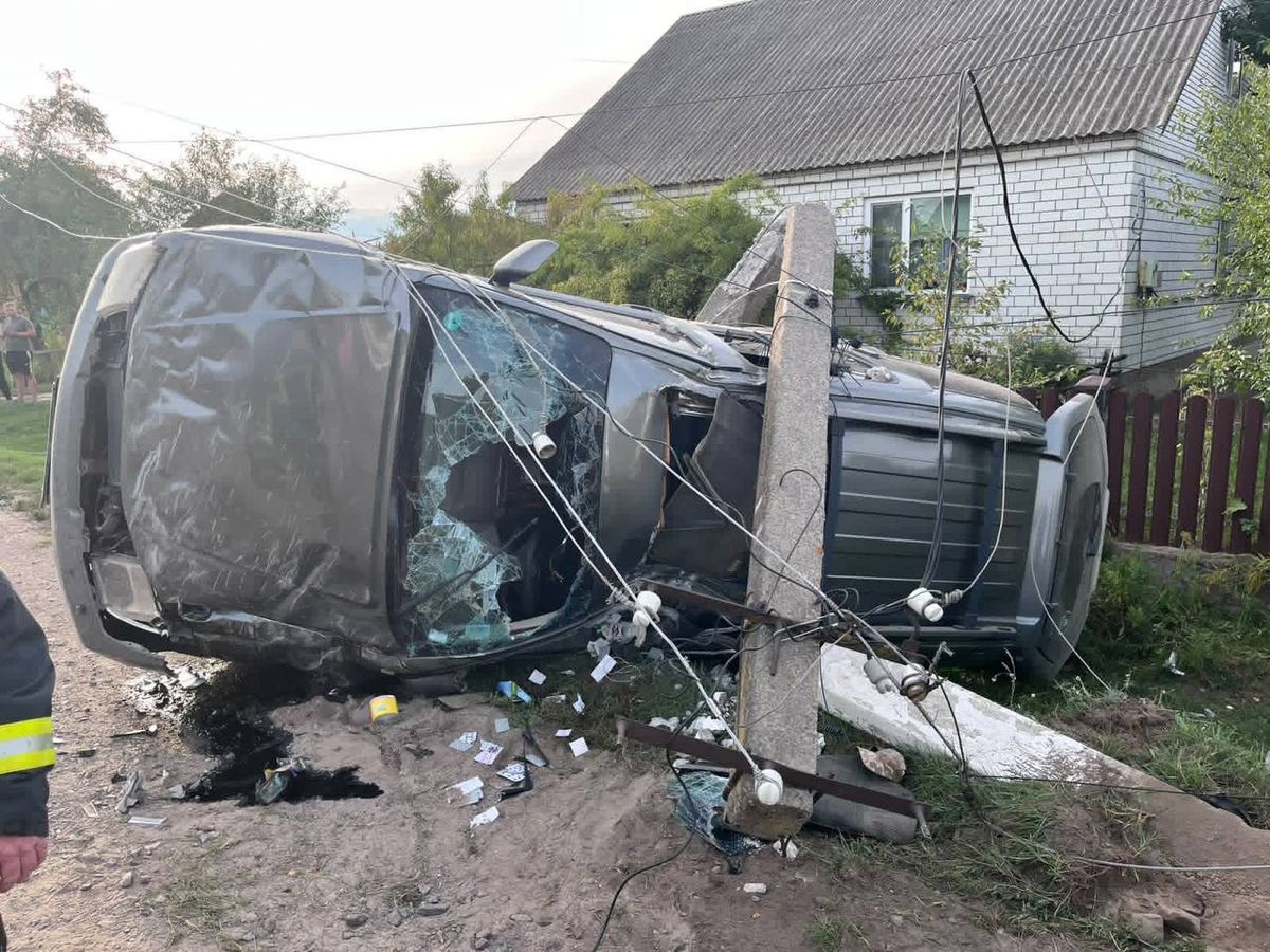 Цивільні авто підрізали бус ТЦК на Волині, постраждали четверо військовослужбовців