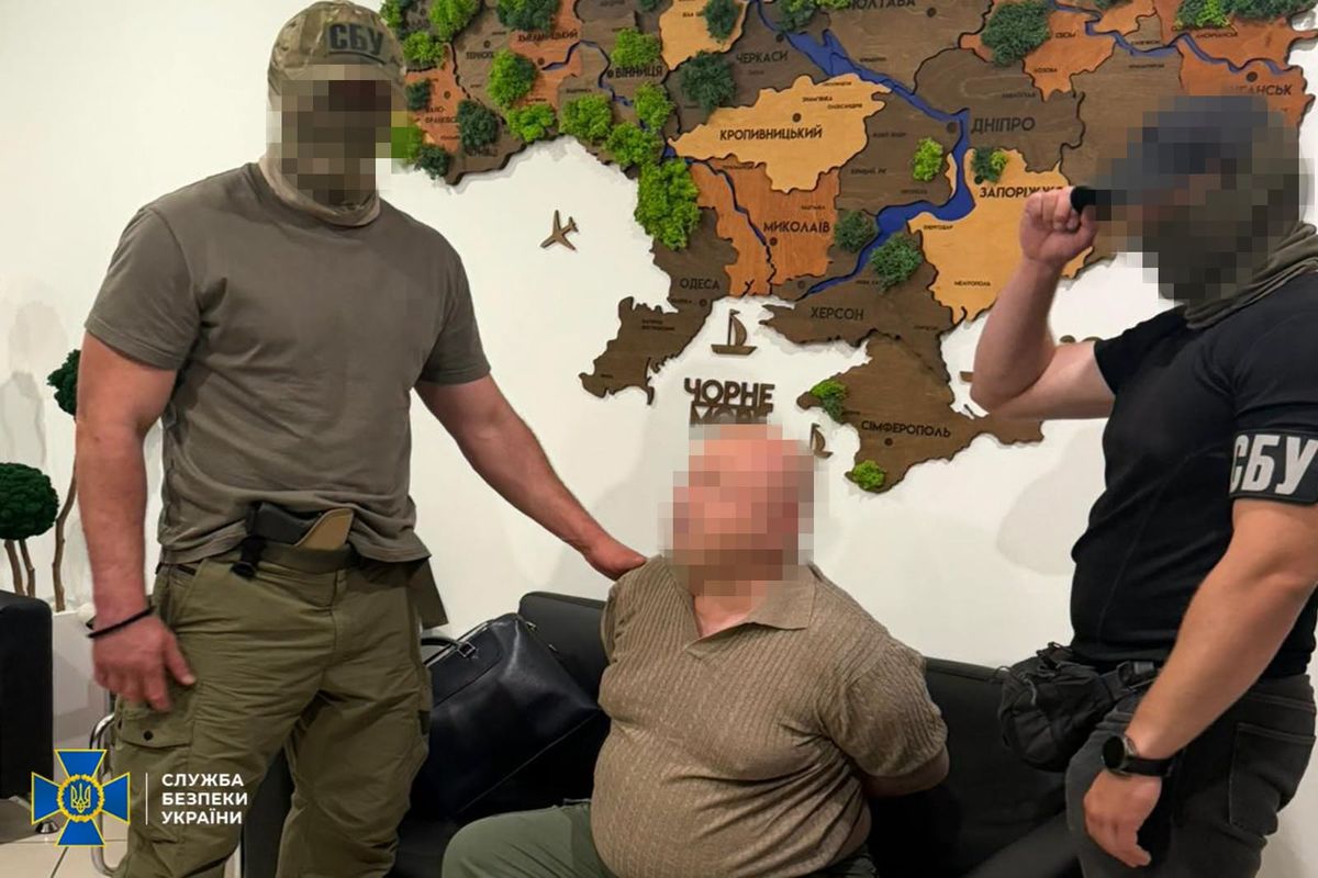 У Києві адвокат вимагав у бізнесмена 5 млн доларів за закриття кримінальної справи
