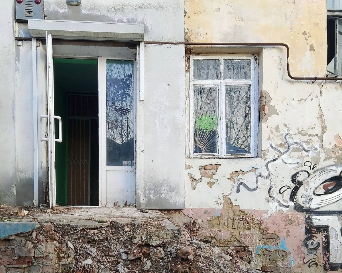 Двоповерхову будівлю в центрі Рівного продали з аукціону за 3,8 млн грн