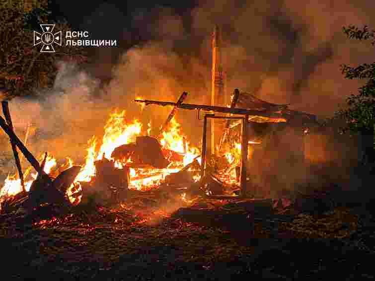 На Самбірщині під час пожежі у власному будинку загинув 68-річний чоловік