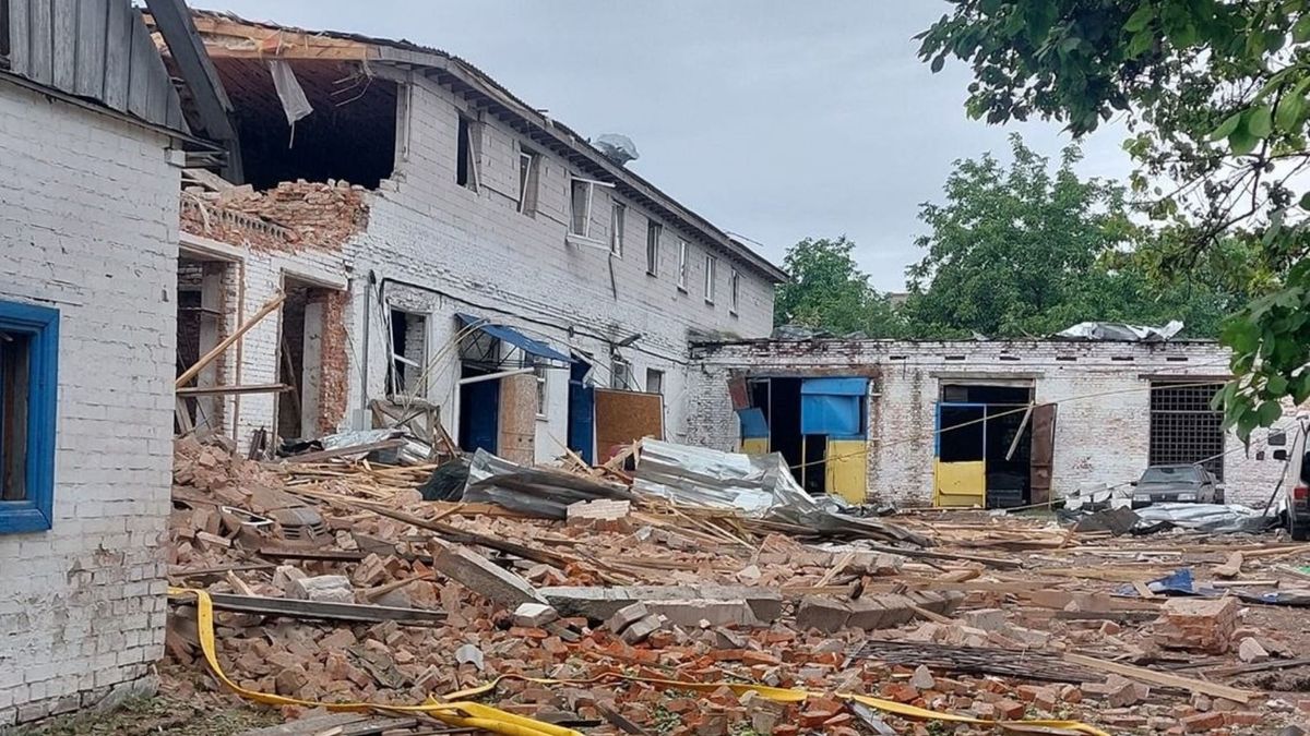 Росія атакувала склади у Прилуках, є загиблі та постраждалі