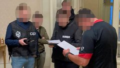 Біля Львова СБУ затримала організатора банди торговців кокаїном та зброєю