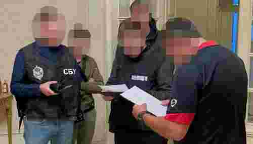 Біля Львова СБУ затримала організатора банди торговців кокаїном та зброєю