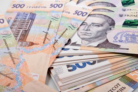 Уряд пропонує підвищити зарплати, ПДВ та акциз на пальне: головне з проєкту бюджету-2027