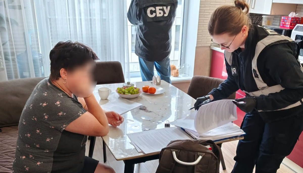 СБУ викрила землевпорядницю зі Сколе у привласненні землі в Жовківській громаді