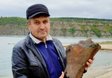 Вчитель ліцею знайшов на березі Дністра кістку мамонта та трипільську кераміку