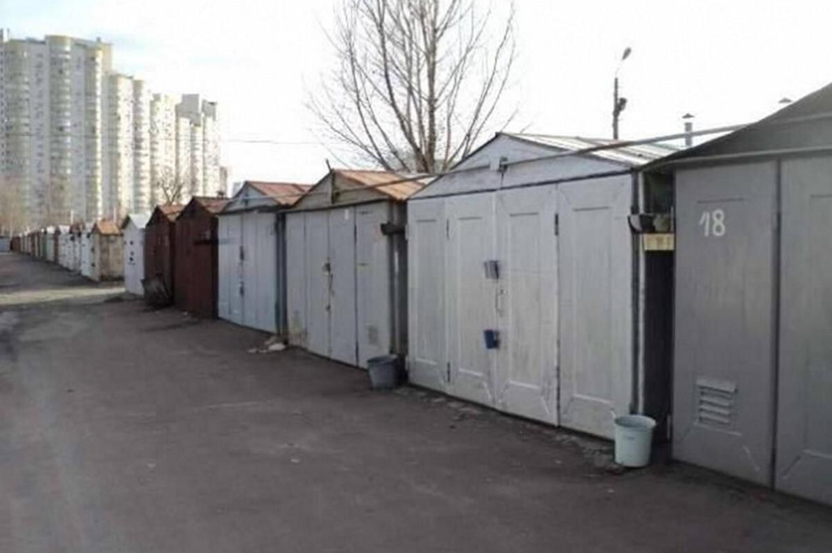 Суд повернув Львівській громаді майже 2,7 га землі, яка була під гаражами