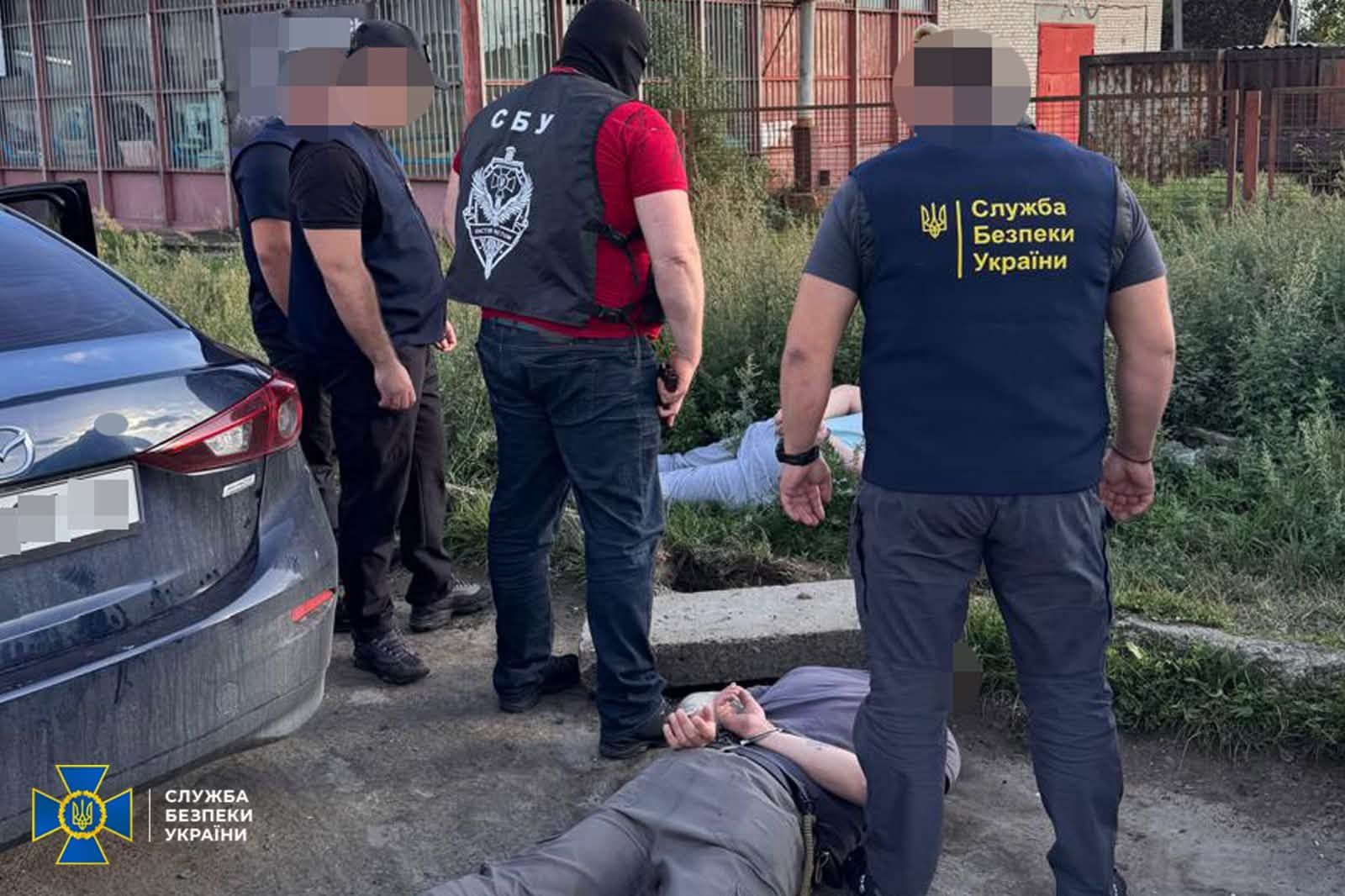Підозрюваних до організації незаконного виїзду затримали у Яворі / Фото СБУ 
