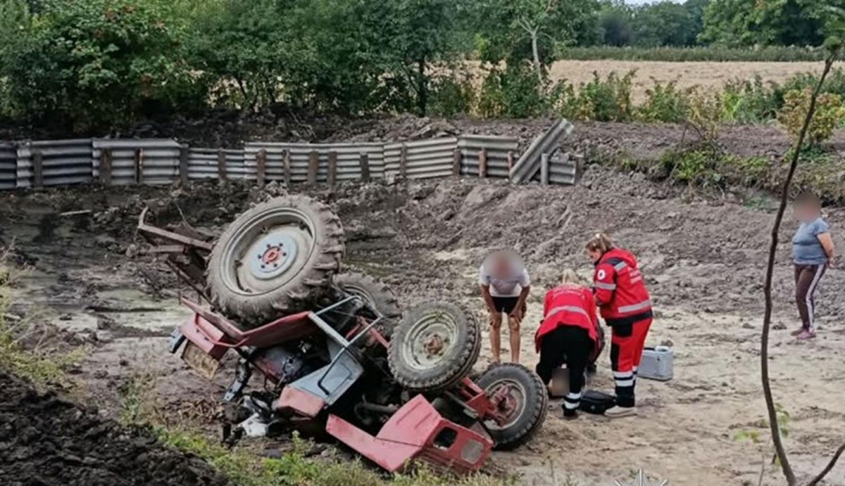 На Тернопільщині перекинувся трактор і на смерть придавив водія