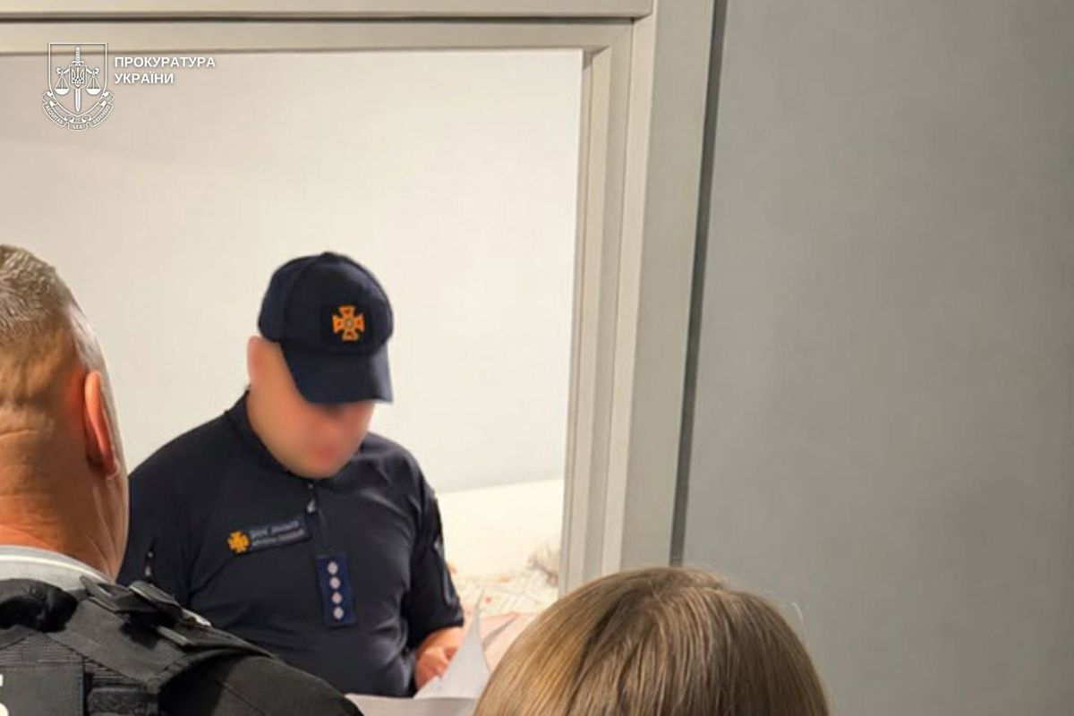За переправлення ухилянта на Закарпатті затримали посадовця ДСНС