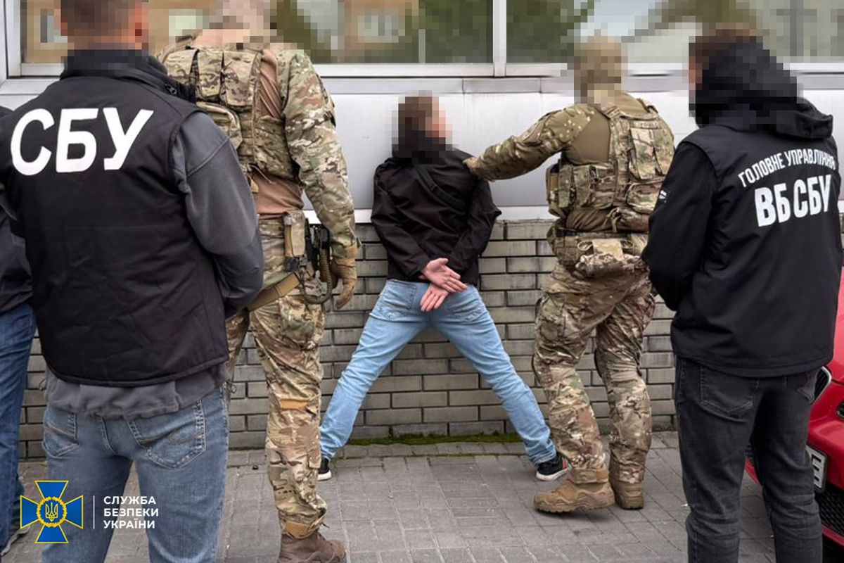 Хмельничанин отримав 15 років тюрми за наведення удару по військовому об'єкту