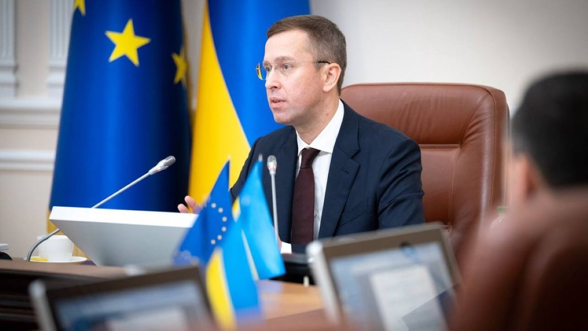 Сергій Корецький анонсував скорочення держслужбовців та заступників міністрів
