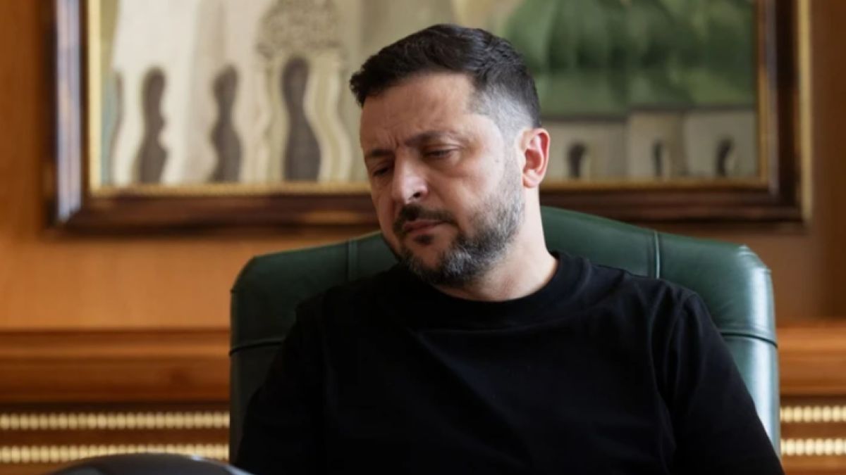 Президент назвав космічним дефіцит фінансування української оборони 
