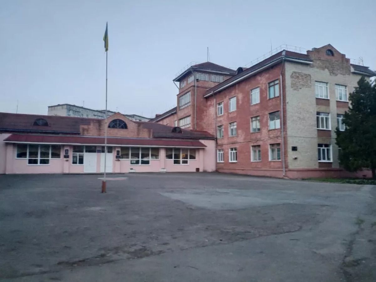 У трьох школах Рівного зафіксували спалах кишкових інфекцій