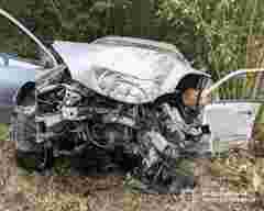 Водій Opel врізався у дерево на Рівненщині, загинули двоє пасажирів 