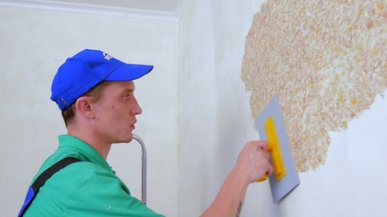 Рідкі шпалери: що це таке та як правильно наносити їх на стіни