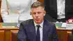 Петер Мадяр виступив проти будівництва в Угорщині нафтосховищ для України