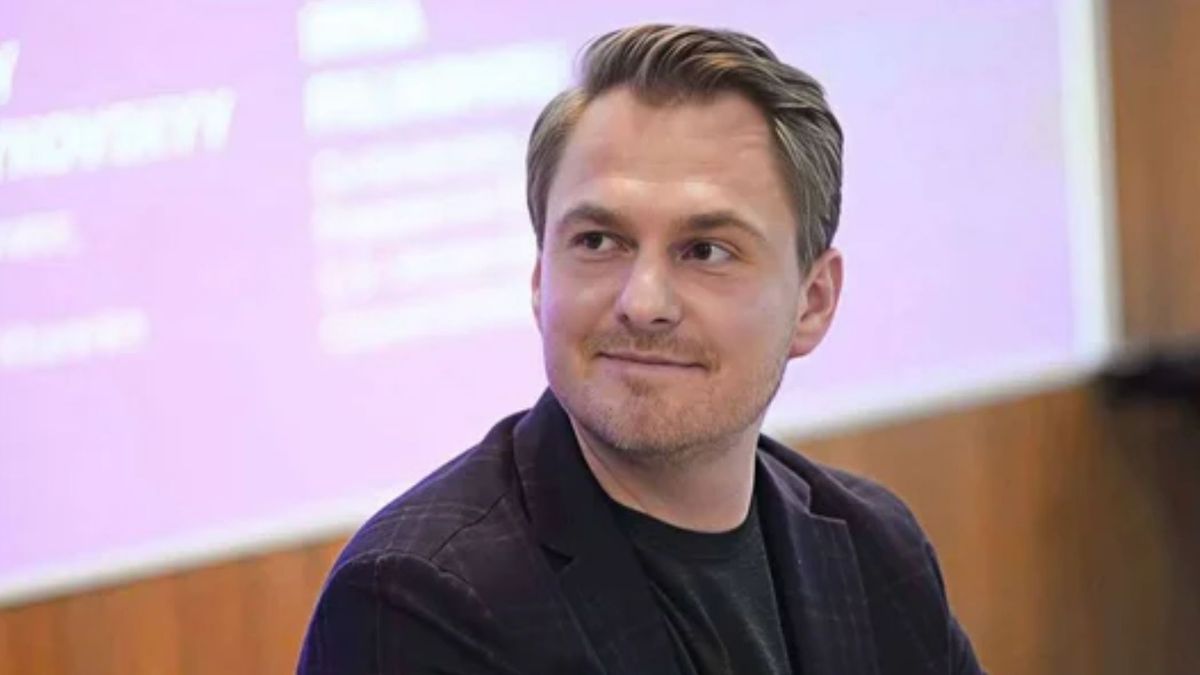 Власник фірми «Андреоллі» пояснив, як ексгенпрокурор Кравченко виїхав з України на їхньому авто