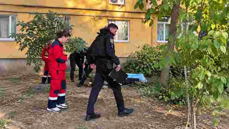 Ужгородець загинув під час обрізання дерева, впавши з висоти четвертого поверху