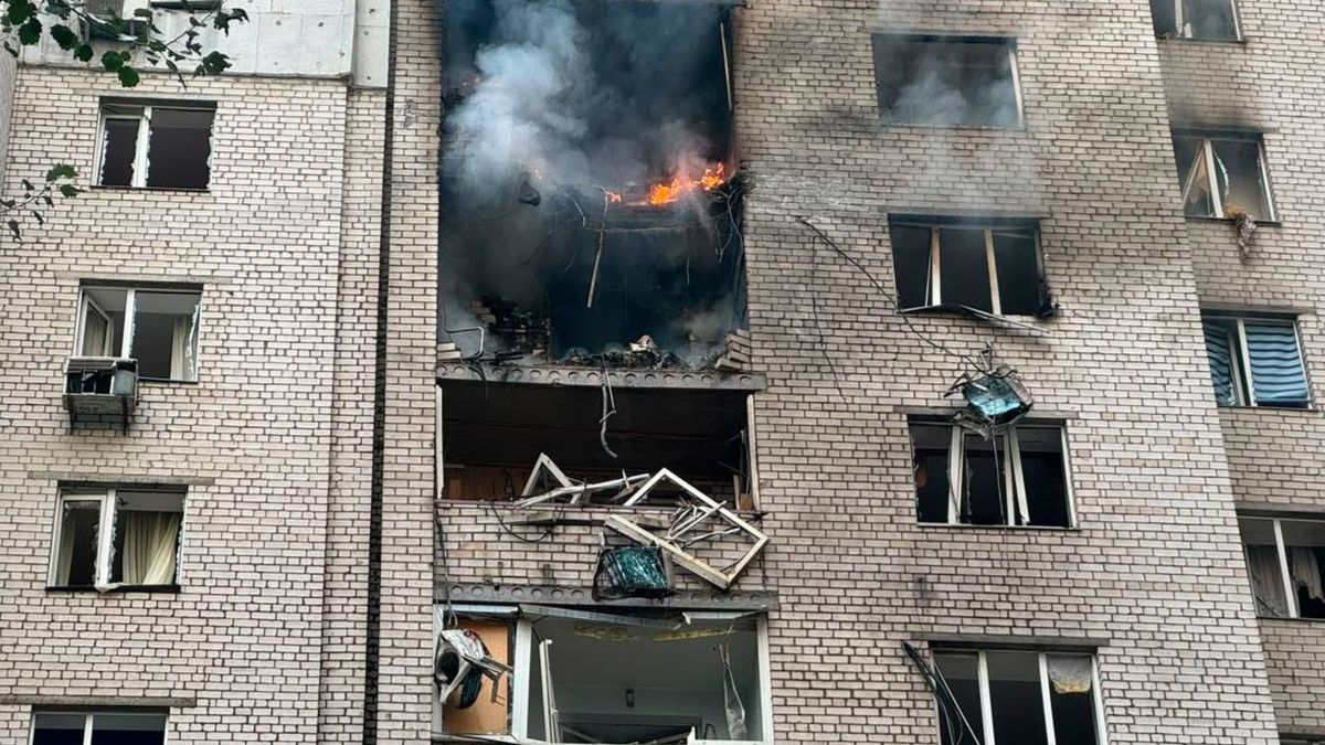 Росіяни вдарили по двох лікарнях у Запоріжжі та багатоповерхівці в Києві, загинула дитина