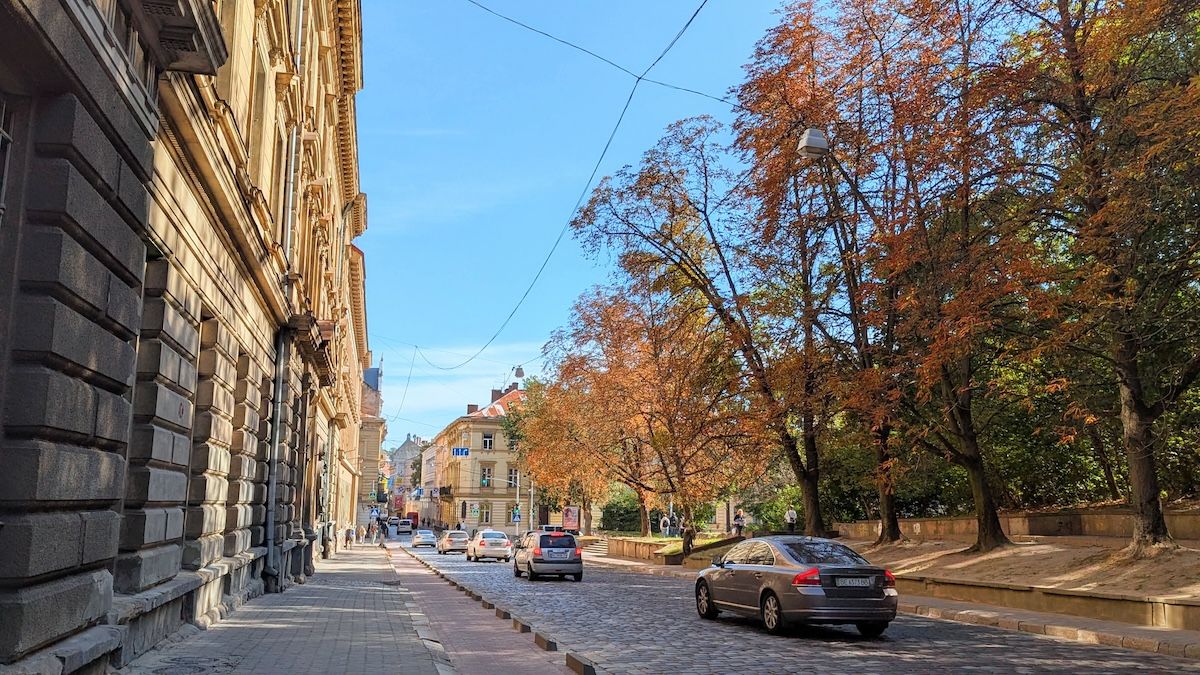 Літо ще скаже останнє слово: якою буде погода на Львівщині до кінця вересня