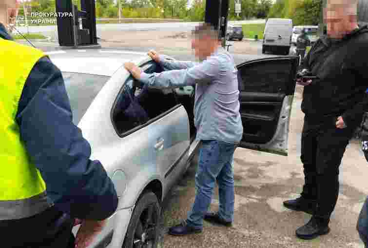 Посадовця Бібрської міськради затримали на хабарі 500 доларів
