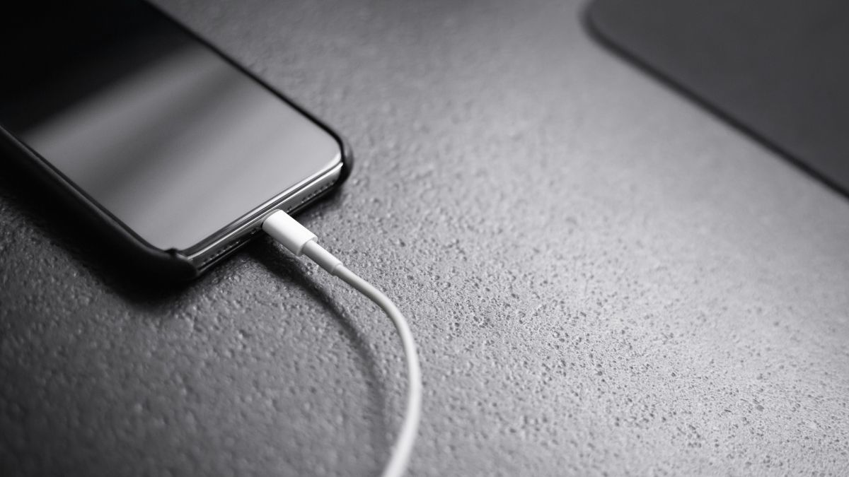 Акумулятор смартфона прослужить довше: 4 правила, про які варто знати