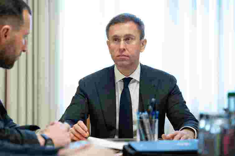 Премʼєр-міністр назвав витрати, від яких Україна відмовиться через дефіцит державних фінансів