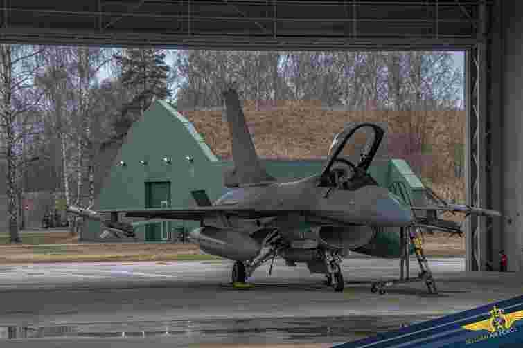 Бельгія до кінця 2026 року передасть Україні три винищувачі F-16