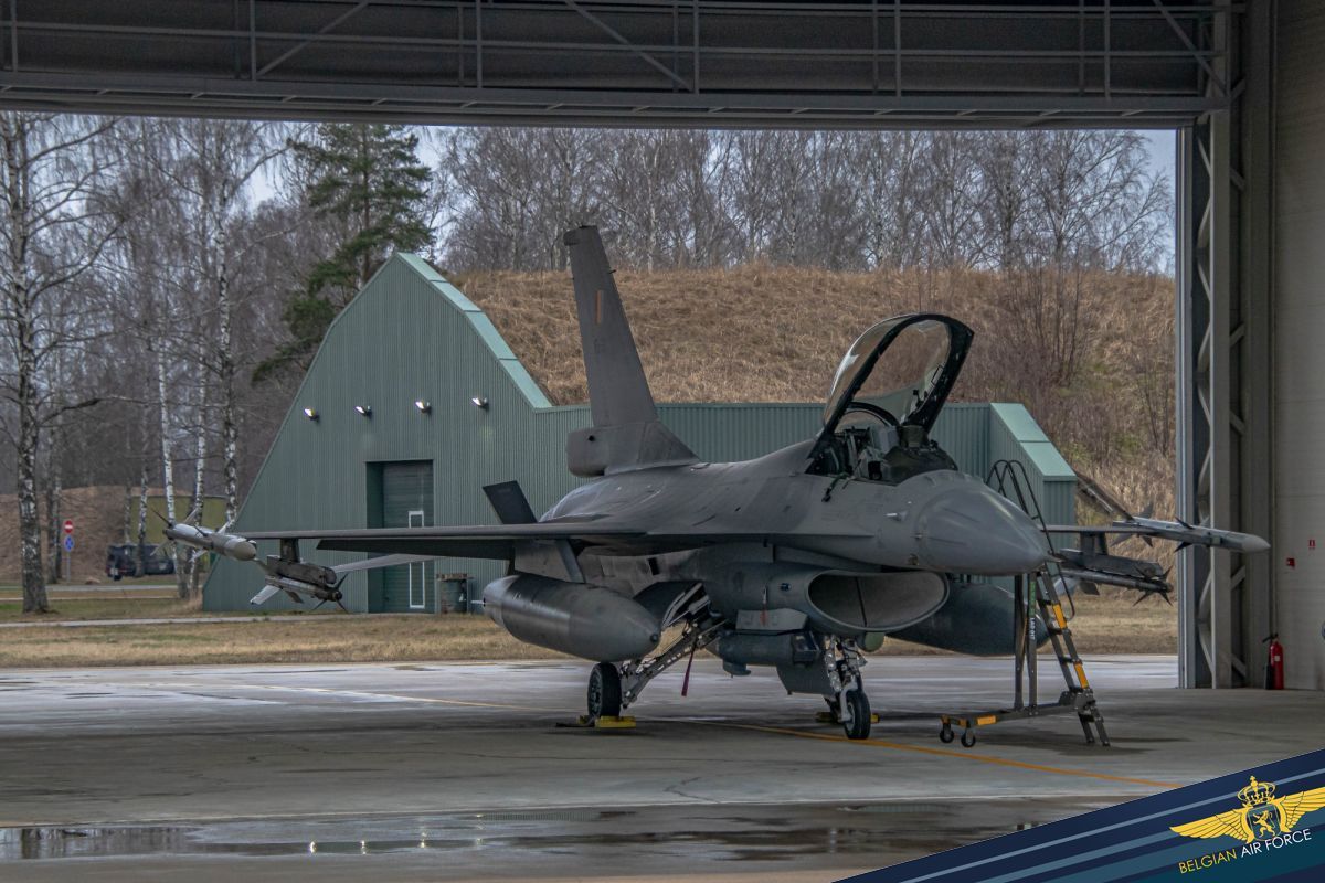 Бельгія до кінця 2026 року передасть Україні три винищувачі F-16