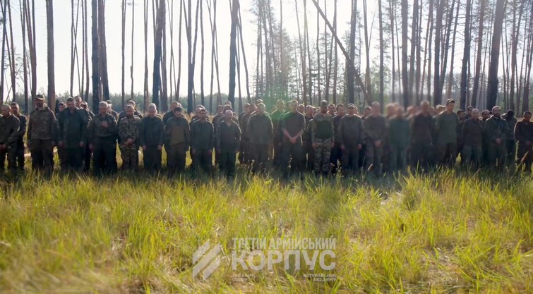 Третій армійський корпус показав 250 полонених росіян, захоплених під час операції «Вівальді»