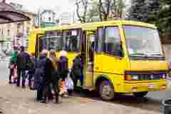 У громадському транспорті Рівного скасували обмеження на перевезення пільговиків 