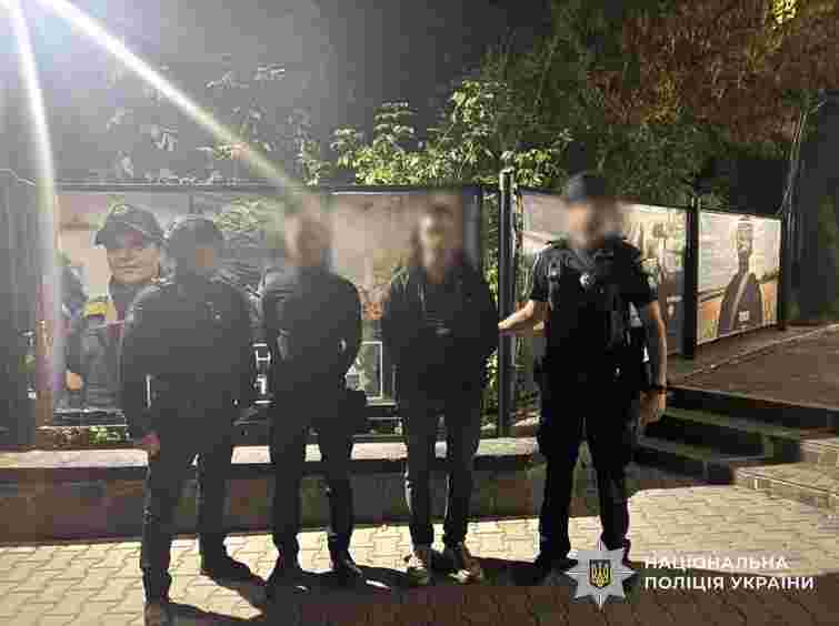 Двоє ужгородців влаштували стрілянину в Боздоському парку