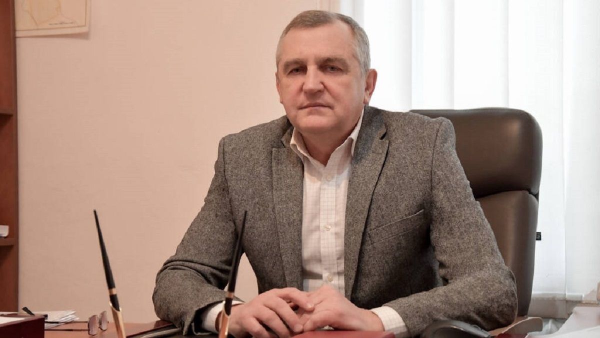 Заступника мера Рогатина судять за надбавки медикам на попередній роботі