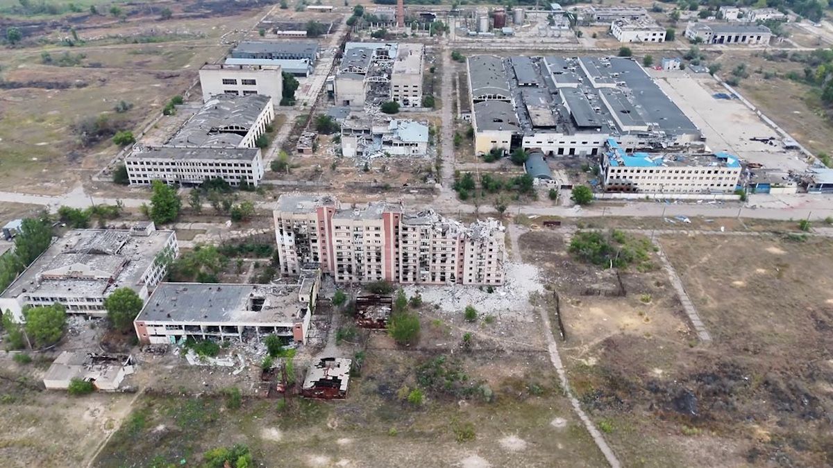 Жителі окупованих Олешок самотужки намагаються евакуюватися з міста