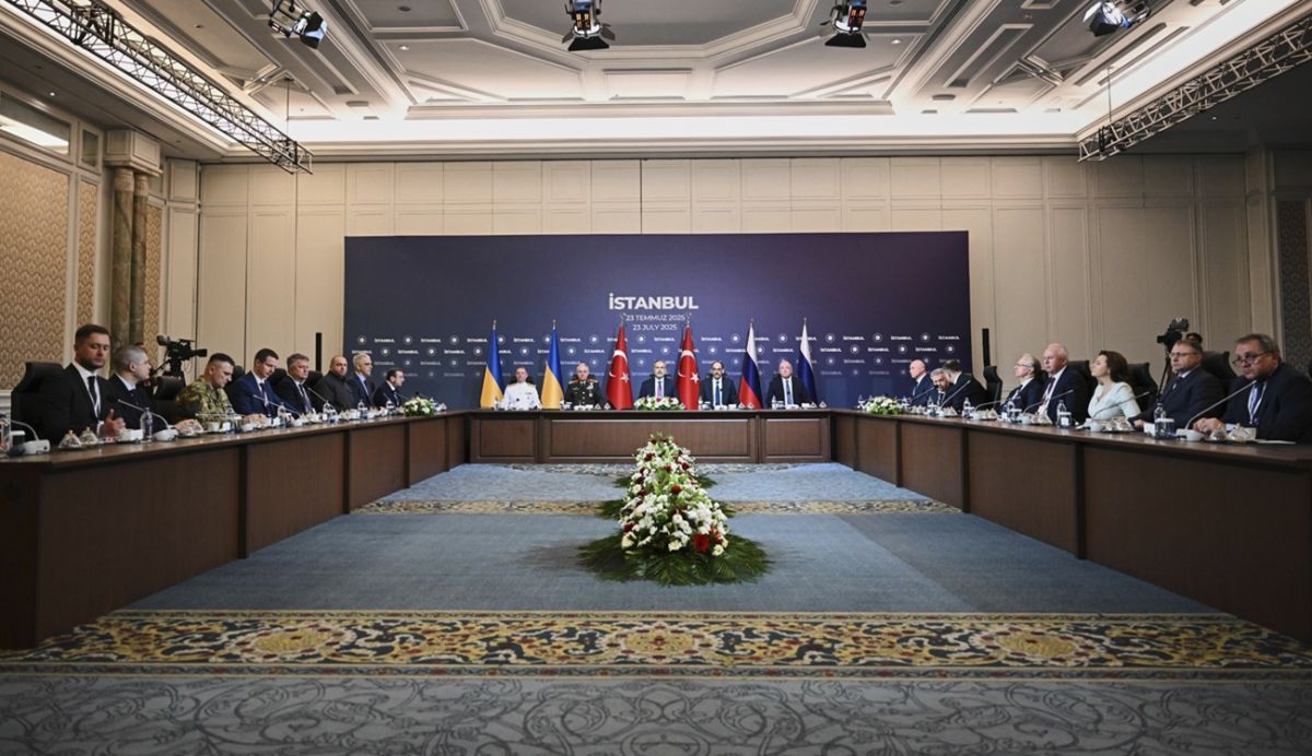 75% українців погоджуються на перемовини з Росією для завершення війни