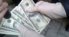 Начальника рентгенкабінету поліклініки госпіталю у Львові затримали на хабарі від солдата