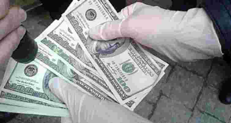 Начальника рентгенкабінету поліклініки госпіталю у Львові затримали на хабарі від солдата