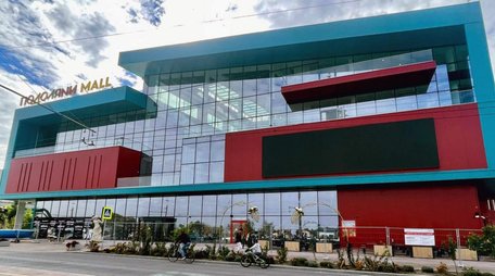 У Тернополі готують до відкриття «Подоляни Mall» із першими KFC та «Чорноморкою»