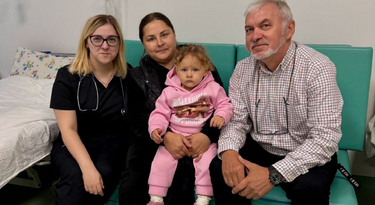 Однорічна дівчинка пів року жила зі шматком пластика у бронхах, допомогли львівські лікарі