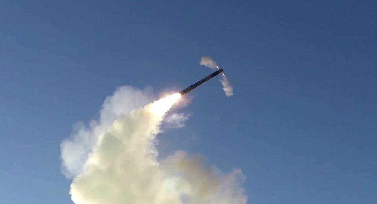 Росія завдала ракетного удару по Києву, є постраждалі