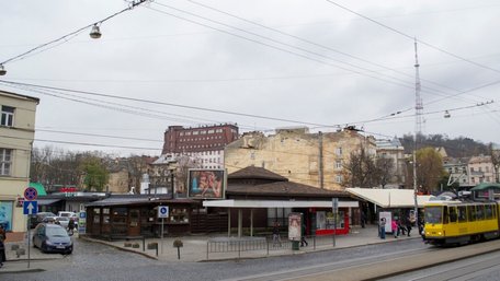 Як Львів заплатив за готель, якого так і не отримав