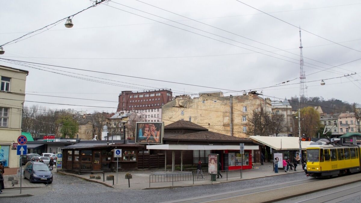 Як Львів заплатив за готель, якого так і не отримав